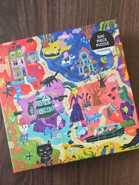 Mudpuppy Spooky Town 500-Piece Puzzle - Colorful